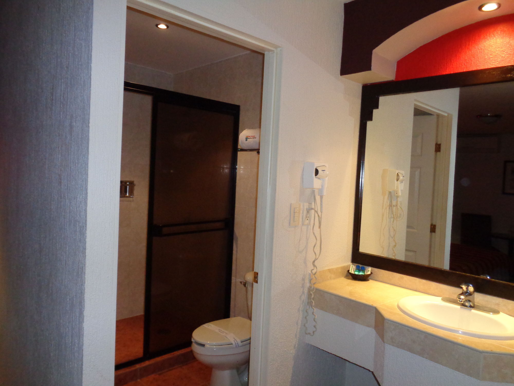 Hotel Principado Tijuana Aeropuerto Exteriör bild